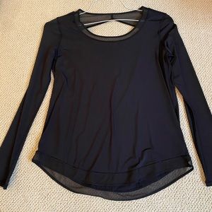 black lululemon top size 4